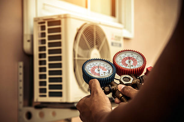 Professional Hvac Maintenance technician working in Pearl, MS